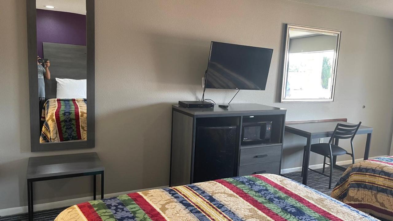 Executive Inn And Suites Houston Bagian luar foto